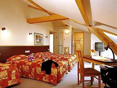 Les Hirondelles