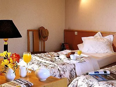 Les Hirondelles Otel Orcines